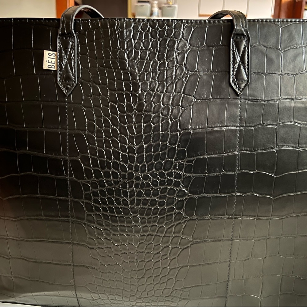 Béis Work Tote in excellent use condition!